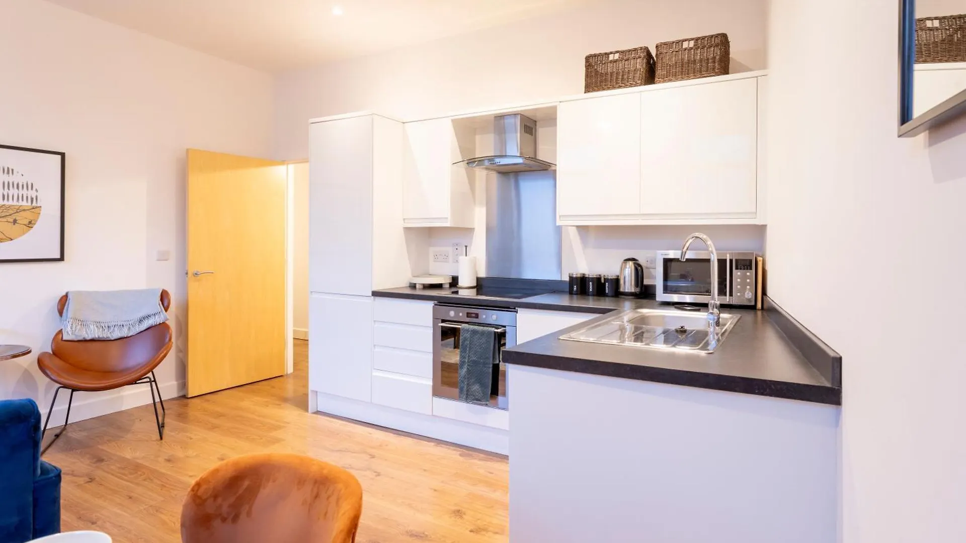 Modern 2- Bedroom Apartment In Central Redhill! 0*, Redhill (Surrey) United Kingdom
